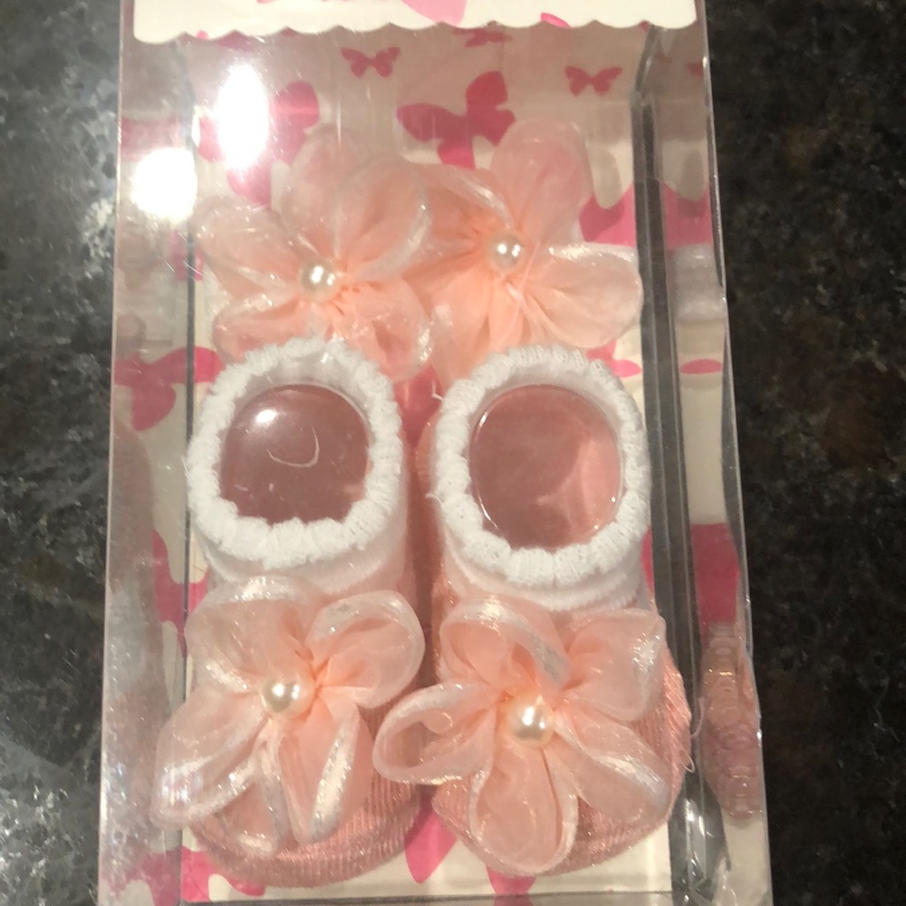 Baby girl socks and headband